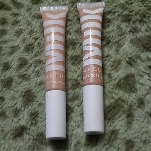 Milk make-up concealers